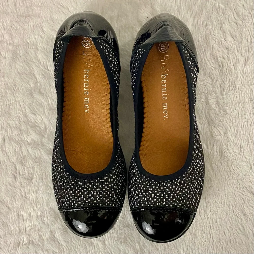 Bernie Mev Bella Me Black Polka Dot Flats Women’s Size 36 EU (5-5.5 US)